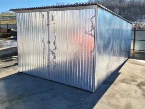 Garage monostallo in lamiera zincata di seconda scelta