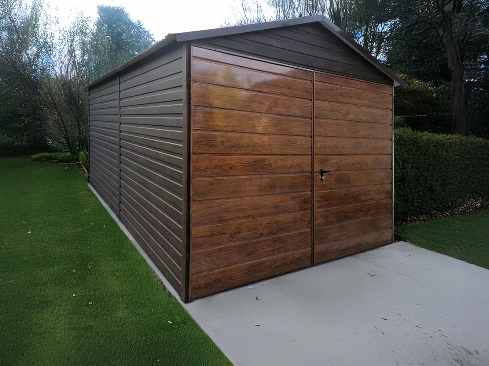 Garage effetto legno con porta a due ante